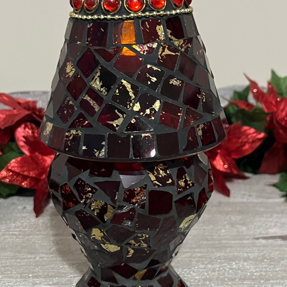 Mosaic tea light lamp, red and gold